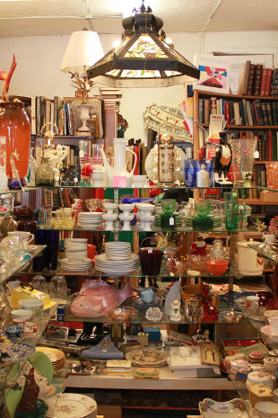 Attenson's Antiques & Books